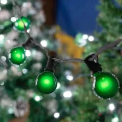 100 G40 Globe String Light Set With Green Bulbs On Black Wire 17 100 G40 Globe String Light Set With Green Bulbs On Black Wire -Holiday Lights Sales 0032398 100 g40 globe string light set with green bulbs on black wire
