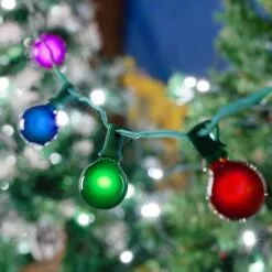 100 G40 Globe String Light Set With Multi Colored Bulbs On Green Wire -Holiday Lights Sales 0032428 100 g40 globe string light set with multi colored bulbs on green wire